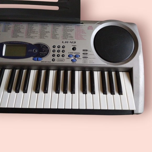 Casio Electronic Keyboard LK44 midi piano with stand - Picture 7 of 11